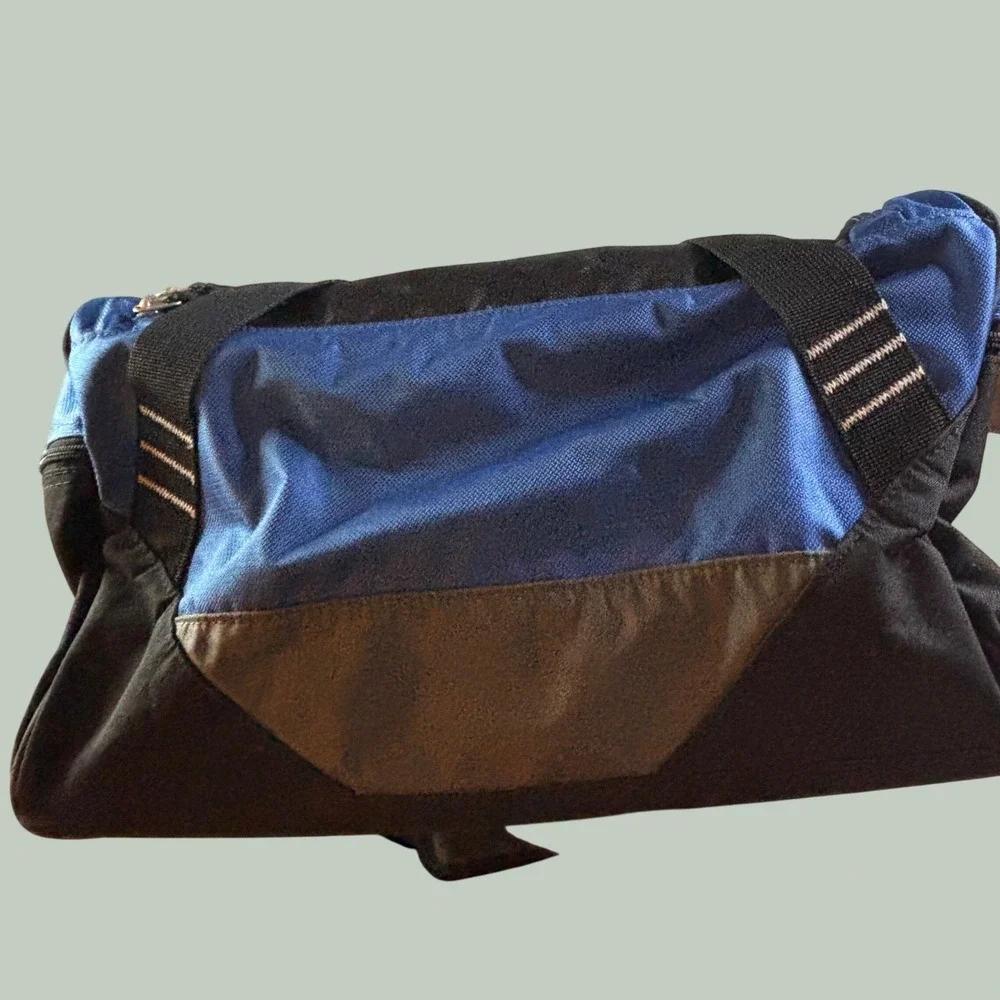 OGIO Small Gym Duffle Bag Blue Black Travel Luggage Duffel Padded Strap Vented